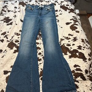 Parker Women's Flared Jeans in Medium Blue Wash